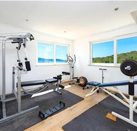 Luxury 5 Bedroom Beachfront Villa near Dubrovnik, Sleeps 11-12